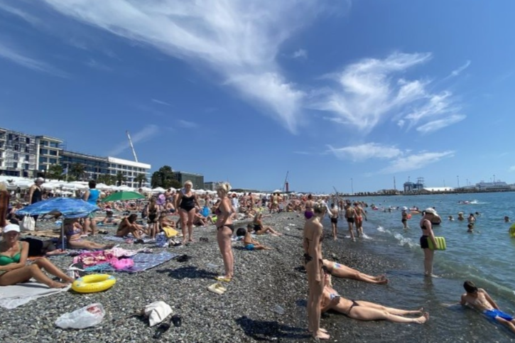 Безопасность морской воды на пляжах Сочи подтвердили исследования