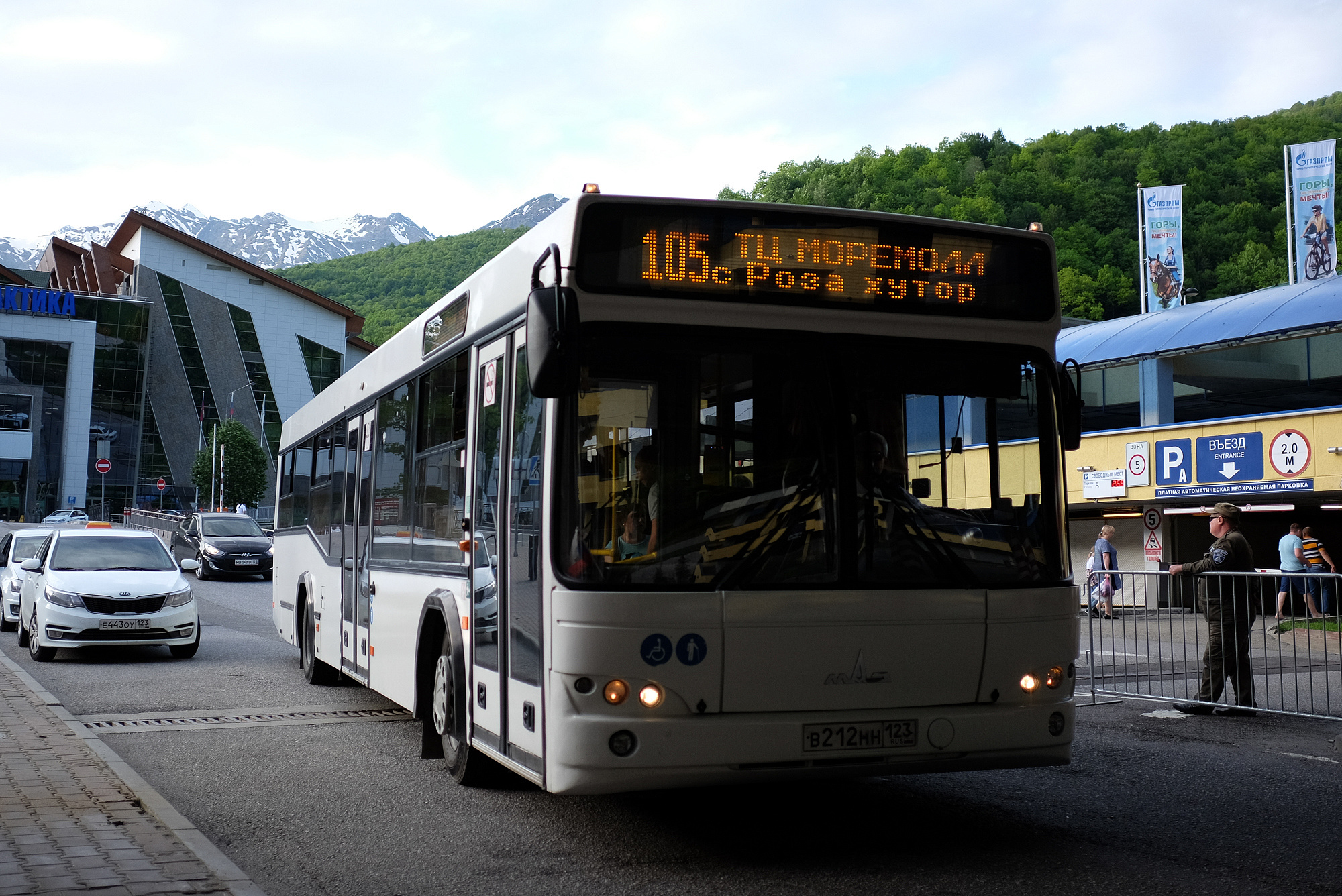 Круглосуточные автобусы в сочинский аэропорт запустили с 1 июля