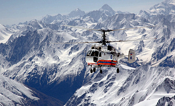 В Сочи двух сноубордистов эвакуировали на вертолёте