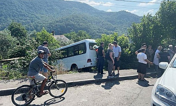 В Сочи произошла авария с рейсовым автобусом