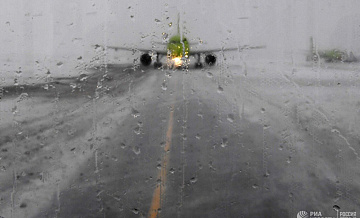 Плохая погода помешала посадке трёх самолётов