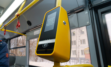 В Сочи в автобусах начала работать система бескондукторной оплаты проезда