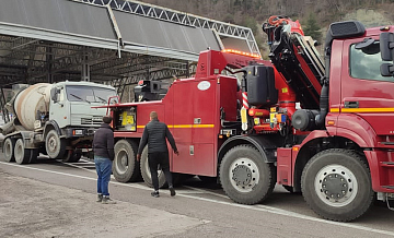 В Сочи появился грузовой эвакуатор