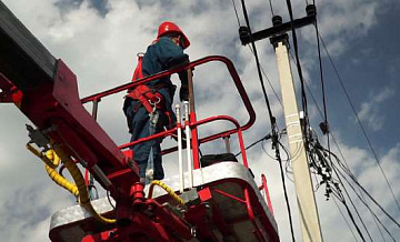 В сочинском микрорайоне Мирном провели капитальный ремонт линий электропередачи 