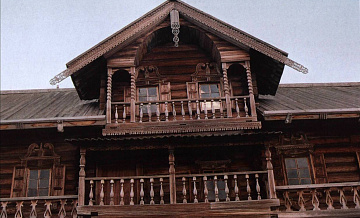 Деревянный дом со столетней историей сгорел в Сочи