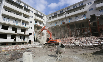 В Сочи снесут более 50 незаконных многоквартирных домов