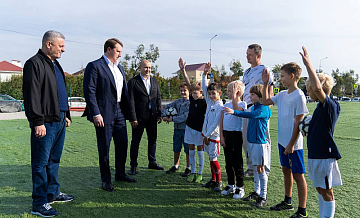 В Адлерском районе Сочи завершено строительство трёх футбольных полей